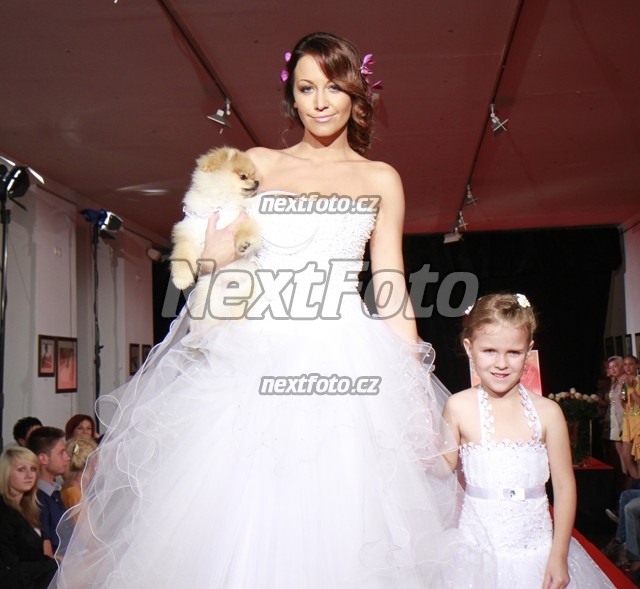 6074 Agata Hanychova Pracharova