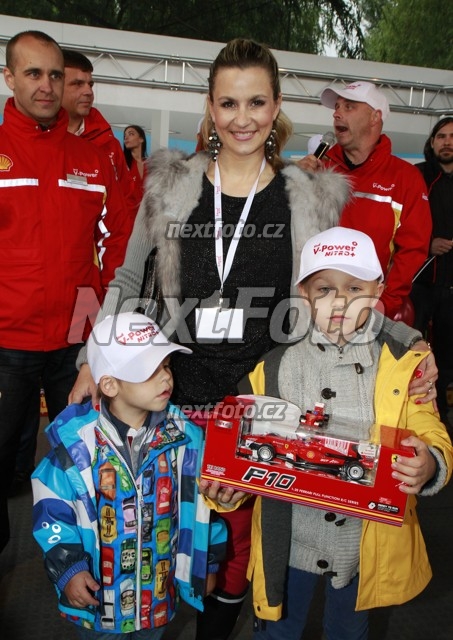 6498 Matej Mares Monika Maresova Jakub Mares