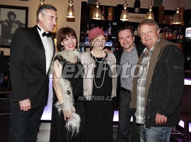 7801 Jan Censky Jiri Adamec Michaela Dolinova Libuse Svormova