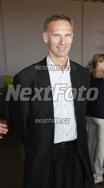 8699 Dominik Hasek