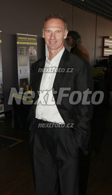 8794 Dominik Hasek