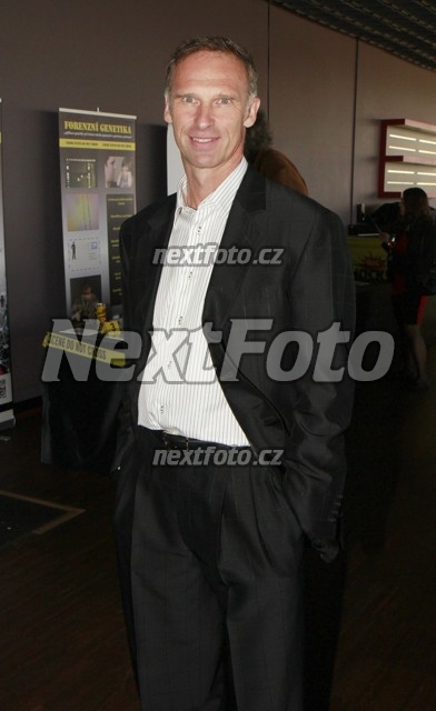 8796 Dominik Hasek