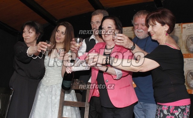 6672 Marta Kubisova Marta Skarlandtova Aneta Langerova Yvonne Prenosilova Milan Hein