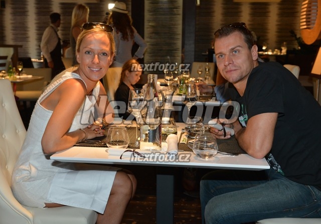 3727 Zuzana Belohorcova Vlasta Hajek