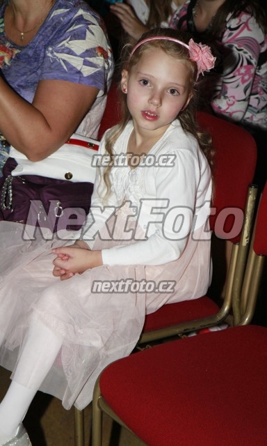 2205 Nella Sofie Gottova