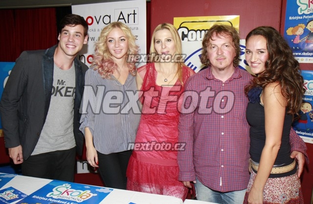 2395 Daniel Mrozek Marketa Konvickova Ivana Gottova Kaja Marik Kristyna Peterkova