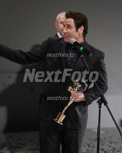 3427 John Travolta