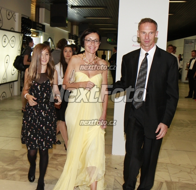 3561 Dominik Hasek Libuse Smuclerova