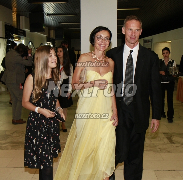 3567 Dominik Hasek Libuse Smuclerova