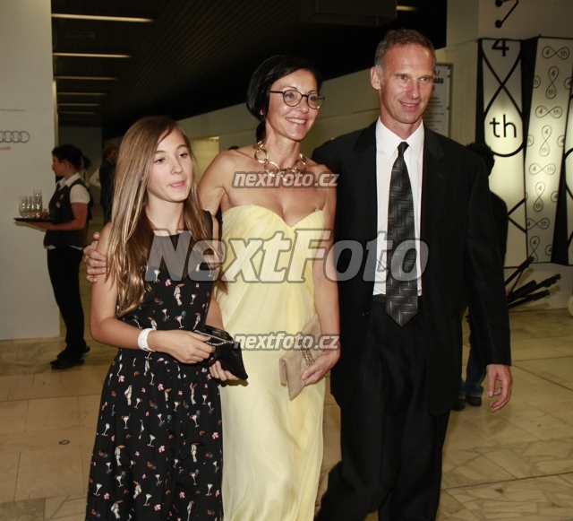 3572 Dominik Hasek Libuse Smuclerova
