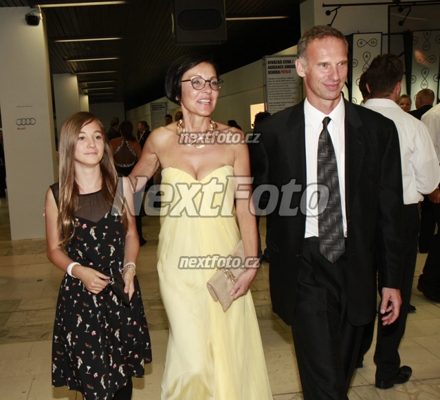 3583 Dominik Hasek Libuse Smuclerova