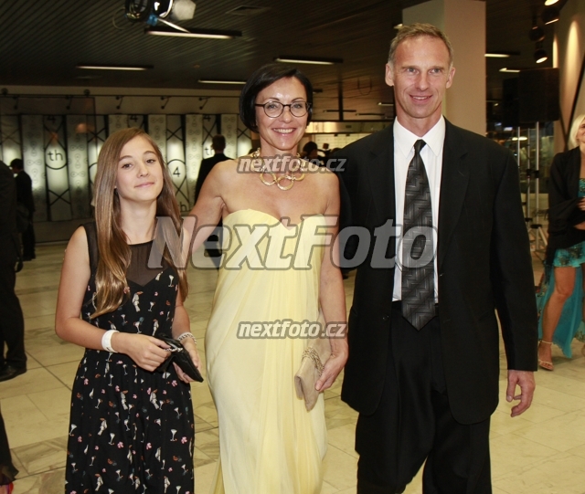 3587 Dominik Hasek Libuse Smuclerova
