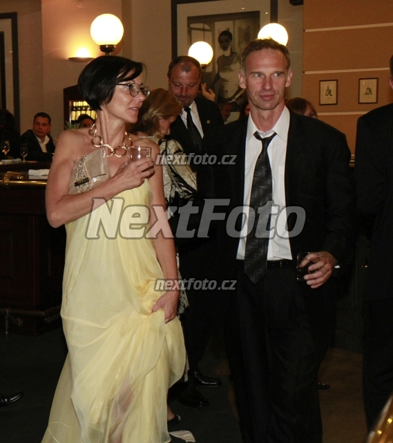 3731 Dominik Hasek Libuse Smuclerova